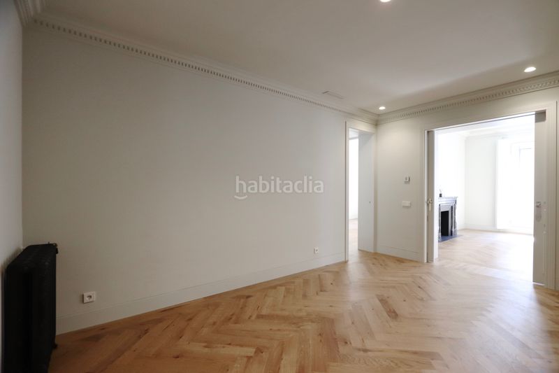 Foto 700a3fa4-7791-44dd-9cff-f70cba0eb745. Piso en Jerónimos Madrid