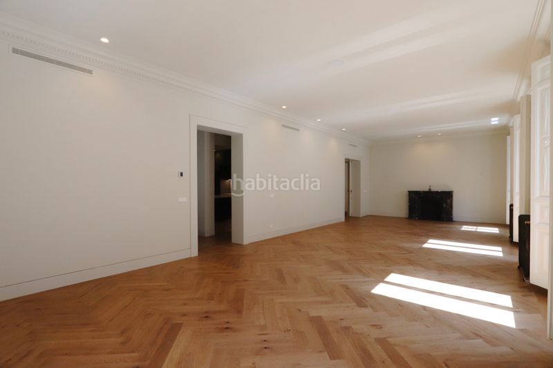 Foto 8a9f808b-6574-4004-a159-9f46fd47090e. Piso en Jerónimos Madrid
