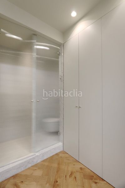 Foto b0ed43b8-511a-4c1e-a273-6735128067f3. Piso en Jerónimos Madrid