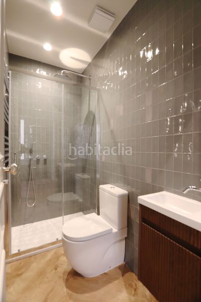 Foto cd9cba0b-54a1-43b3-9aad-e62ba7ae0e7e. Piso en Jerónimos Madrid