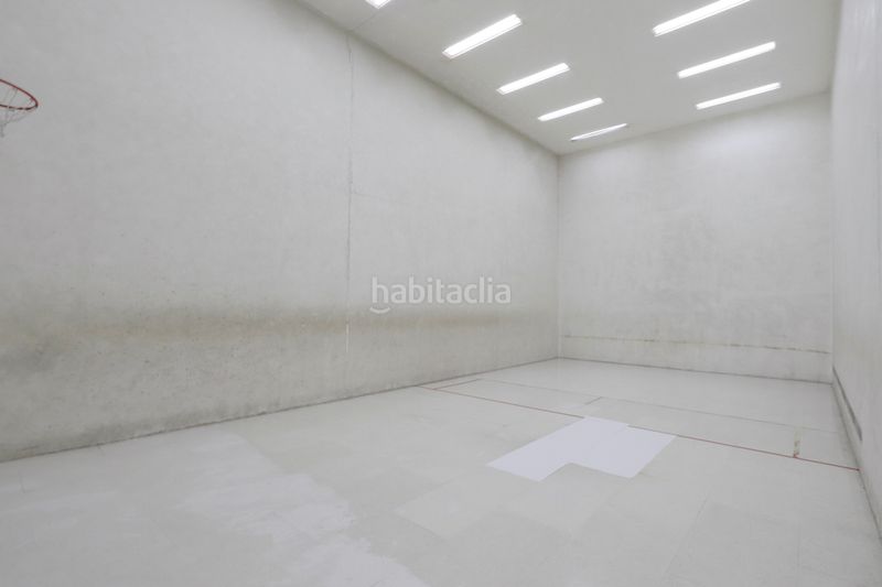 Foto b35c1e0b-e7af-4d14-90af-f7f817df21cc. Pis amb calefacció aparcament piscina a Almagro Madrid