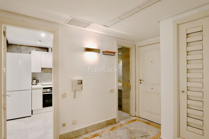 Foto ce33cf8e-bb27-46e1-9fa9-6d6f5c16b3c5. Pis amb calefacció aparcament piscina a Almagro Madrid