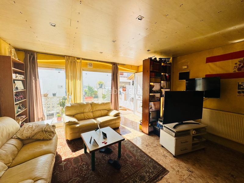 Foto 15dffb96-dcbc-44fa-903e-d742bc2b2568. Semi detached house with parking in Puigmal - Mas Nou Empuriabrava