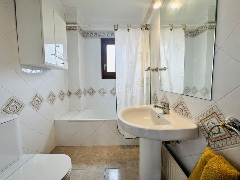 Foto 42229b19-a662-4700-a95e-7c0077643b6c. Casa amb piscina a Requesens Empuriabrava