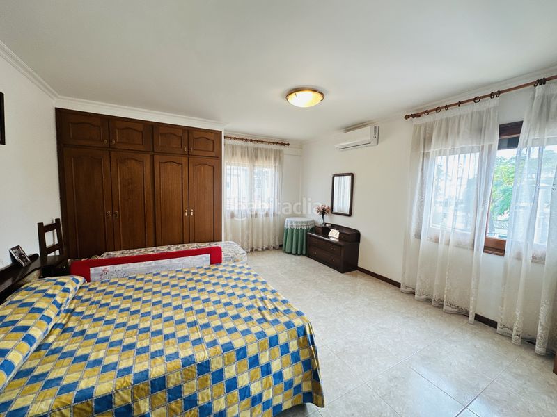 Foto bcf82ebc-de34-46c1-aa3d-cbd9fc732e5b. Casa amb piscina a Requesens Empuriabrava