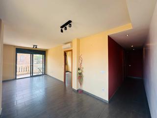 Pis a Muga - Gran Reserva - Badia. Piso de 2 hab. en perfecto estado con parking