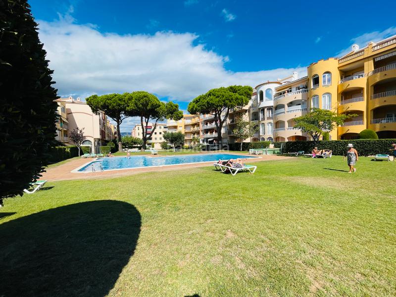 Foto ee229875-7202-4446-9ce0-911b4d3a14bf. Pis amb aparcament piscina a Muga - Gran Reserva - Badia Empuriabrava