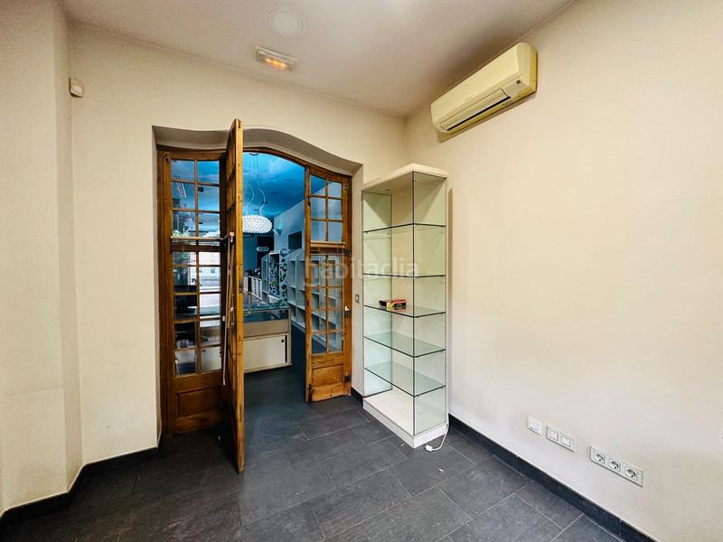 Foto a83f97da-5920-4259-80e1-5d17e619e9f2. Alquiler local comercial  amplio y bien situado en alquiler en Figueres