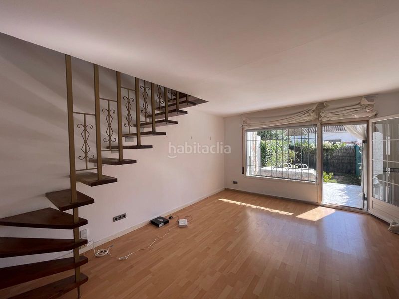 Foto 20453aaf-f405-4ddd-9fd0-64d82616edb6. Casa adossada a Peni Empuriabrava