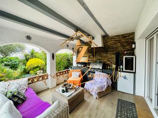 Casa a Alberes. Casa de 2 plantas con jardín