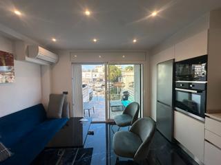 Casa adossada a Santa Margarida. Casa adosada en venta con amarre