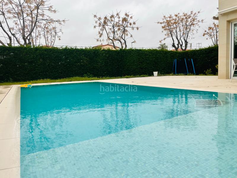Foto ab81c0d6-7b67-4c89-8e2a-3b6798f1d5f1. Chalet casa con piscina en venta en Alberes Empuriabrava