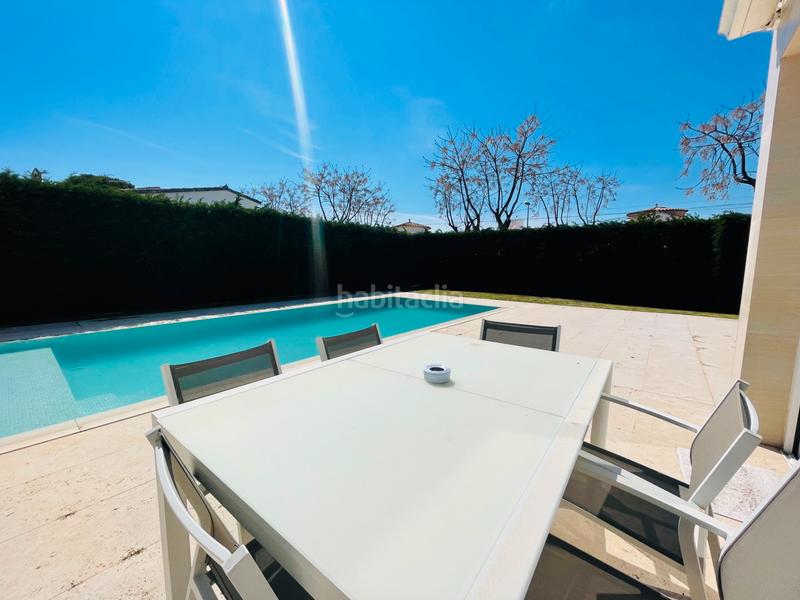 Foto c1dc0199-9549-4272-9ccf-862b4a048a5e. Chalet casa con piscina en venta en Alberes Empuriabrava