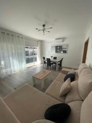 Location Appartement à Centre. Amplio piso en alquiler en roses