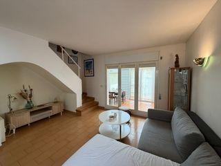 Casa adossada a Puigmal - Mas Nou. Casa en venta en empuriabrava con terraza y garaje