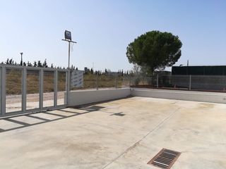 Miete Fabrikhalle in Carrer figueres 26. Nave comercial