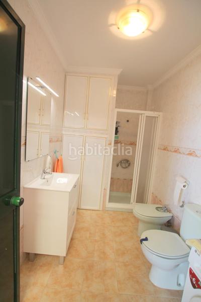 Foto 30e30c55-f00b-42f5-bf7d-a679be7338f2. Chalet con riscaldamento parcheggio piscina in Oromana Alcalá de Guadaira