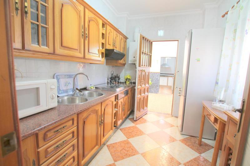 Foto 8809add5-d06b-4168-8d3a-2a85b434c799. Chalet con riscaldamento parcheggio piscina in Oromana Alcalá de Guadaira