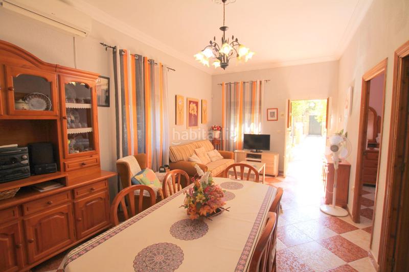 Foto 95fbbfaf-4e96-4d29-885f-5decafe52681. Chalet con riscaldamento parcheggio piscina in Oromana Alcalá de Guadaira