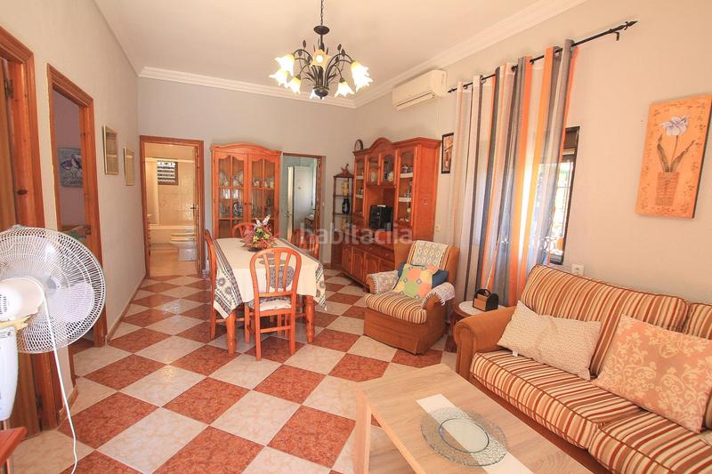 Foto ffe96da1-1f63-4323-9aa8-cc2a09ad40b4. Chalet con riscaldamento parcheggio piscina in Oromana Alcalá de Guadaira