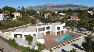 Masia a Altea Ciudad. Nueva imponente villa de lujo de diseño en altea