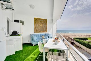 Pis a Devessa - Monte Pego. Apartamento exclusivo en primera línea con vistas al mar en deni