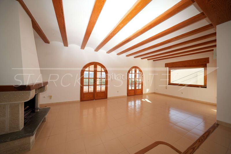 Foto 1a7968d3-91b7-4029-8b87-80df8ec901dc. Casa amb xemeneia a Sanet y Negrals