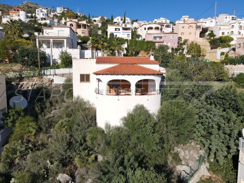 Foto 939199de-2a0f-4c7b-9d39-9bbfaf0c7978. Casa amb xemeneia a Sanet y Negrals