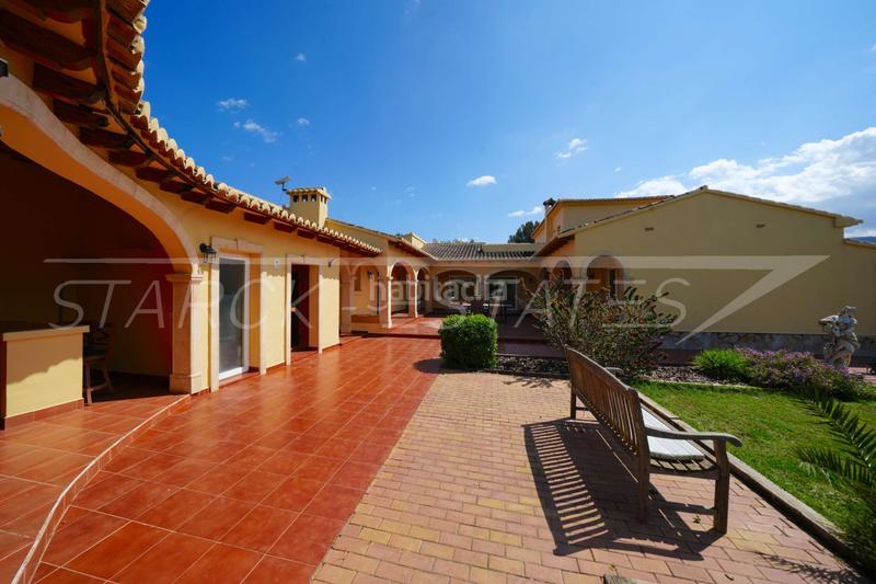 Foto a450781b-6bc0-4ad7-aa26-5af13dbed451. Terreny residencial a Gata de Gorgos