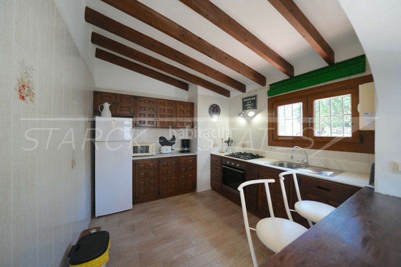 Foto 2a305c2f-b7e4-4663-9c5d-47acca34cbc3. Casa amb xemeneia piscina a Pego