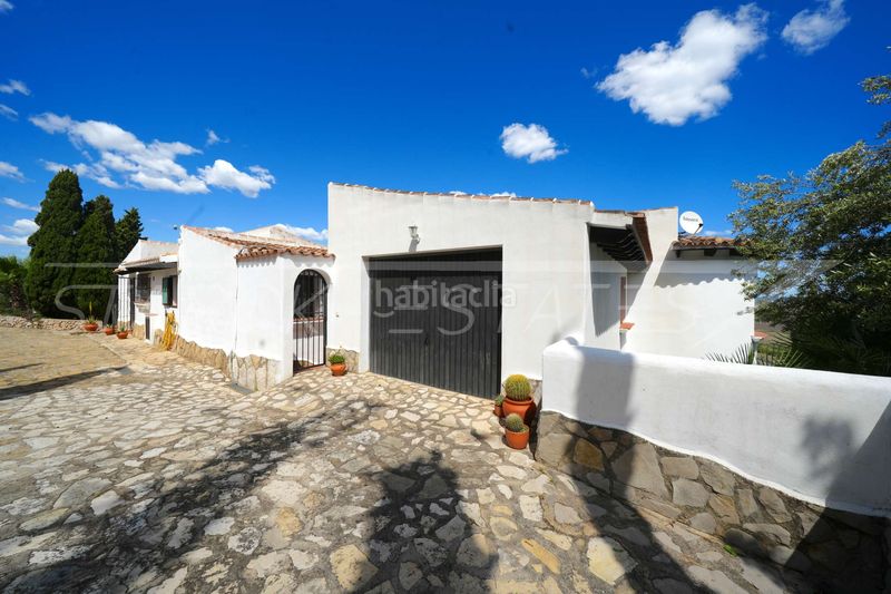 Foto 368a7098-a516-4d19-aa71-4b696468b608. Casa amb xemeneia piscina a Pego