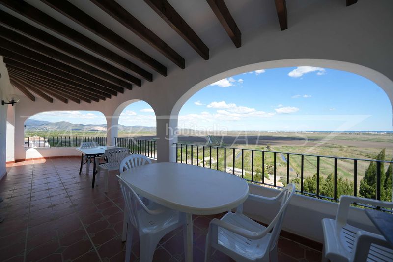 Foto 54842ce5-35bd-4c57-8cb3-b3317785b782. Casa amb xemeneia piscina a Pego