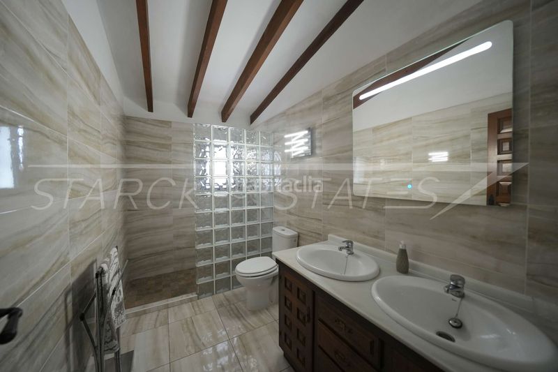 Foto 819ea1ed-26cf-4665-a30b-32b6c7fd0a5d. Casa amb xemeneia piscina a Pego