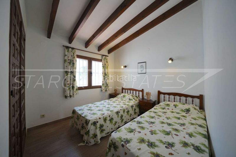 Foto c44b671f-5c20-4944-ad09-2b85081ced84. Casa amb xemeneia piscina a Pego