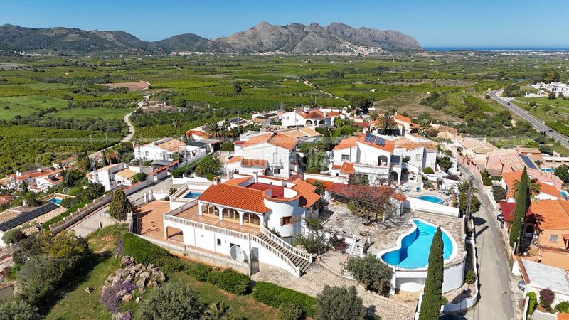 Foto b8578021-db85-4d0c-b9eb-4316807179a0. Casa con camino in Orba