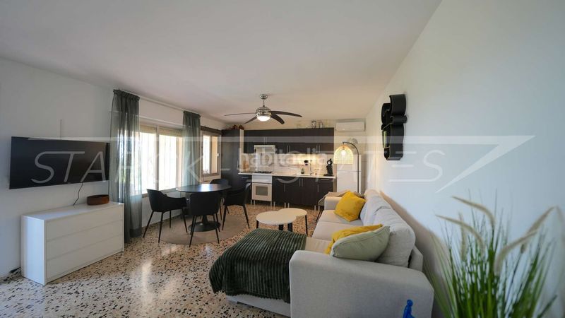 Foto c904b2b1-e400-445e-8a26-c64f350f88c6. Casa amb xemeneia piscina a Benidoleig