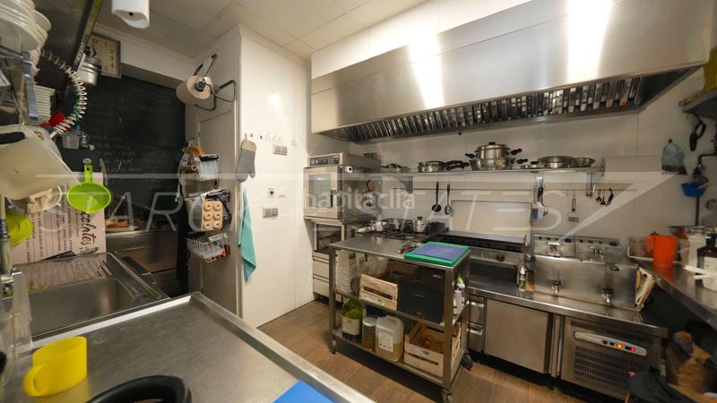 Foto c613524c-c3b6-47cc-a5f1-7a04ebd60c76. Local comercial a Centro Urbano Dénia