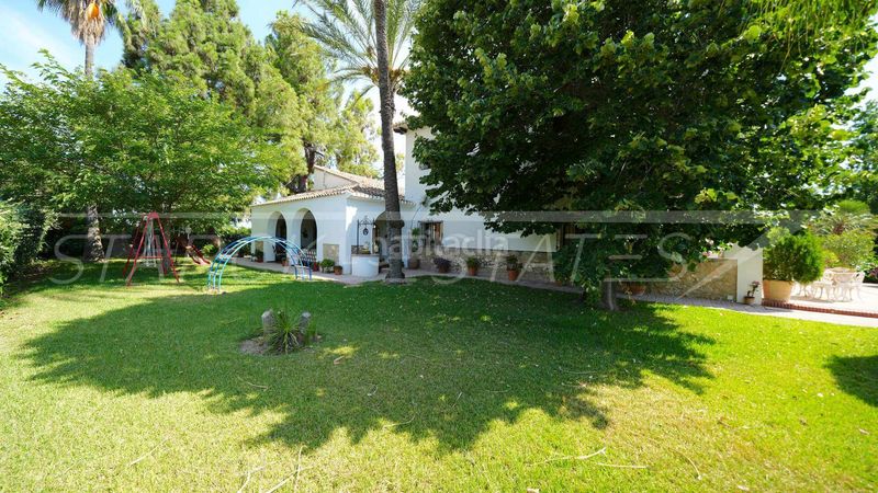 Foto e551a51b-cb29-426e-8e02-407f6f2f96e9. Terreny residencial a Pedreguer