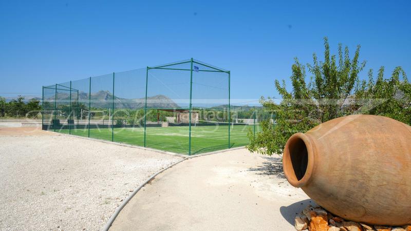 Foto e5a98860-da01-44f5-b6ba-78fe799cc8be. Residential plot in Sanet y Negrals