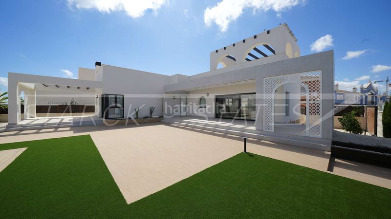 Foto 79188df3-4455-40dd-9996-148299407375. Casa amb piscina a Centro de la Ciudad Quesada Rojales