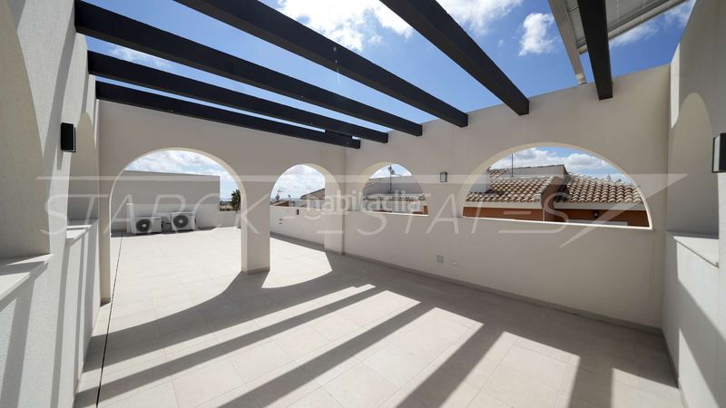 Foto c569cb56-f646-4a72-9590-46ae97c51472. Casa amb piscina a Centro de la Ciudad Quesada Rojales