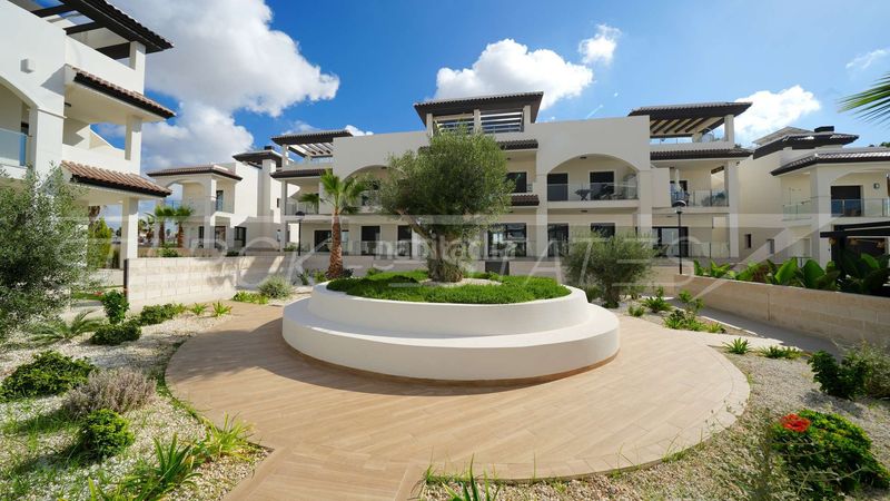 Foto dbf2fe28-86d6-4481-8785-a31e28331c2f. Casa amb piscina a Centro de la Ciudad Quesada Rojales