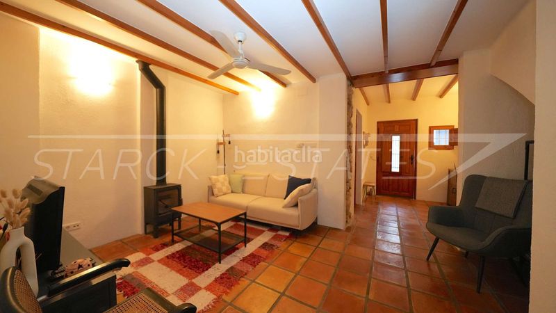 Foto 1cd8138f-1318-4774-8b5e-dabed5e581d8. Casa adossada amb xemeneia a Benidoleig