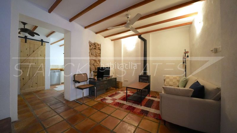 Foto 7d8db136-60b7-4592-853f-258136082047. Casa adossada amb xemeneia a Benidoleig