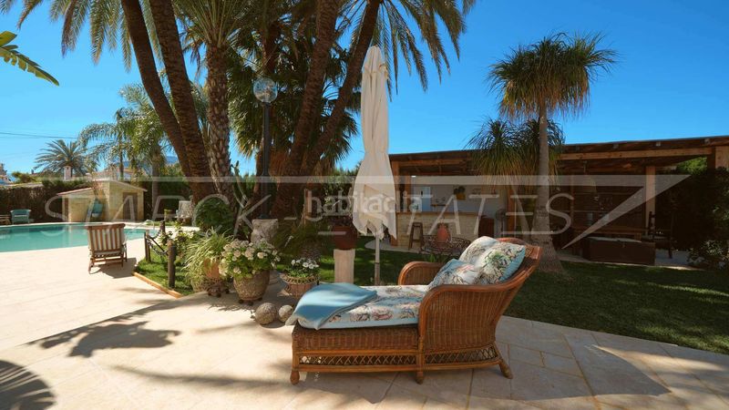Foto 026ab15b-b55d-40bf-9a91-cdba3820c234. Casa amb xemeneia piscina a Poblets (els)