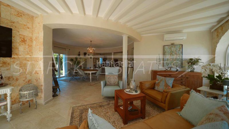 Foto 9818d9ef-fc24-4256-8960-66474c26e464. Casa amb xemeneia piscina a Poblets (els)