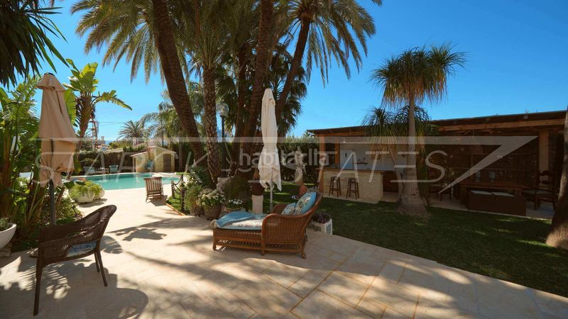 Foto 9bf6b3f7-827c-4b2a-bbbc-c3129b4edc28. Casa amb xemeneia piscina a Poblets (els)