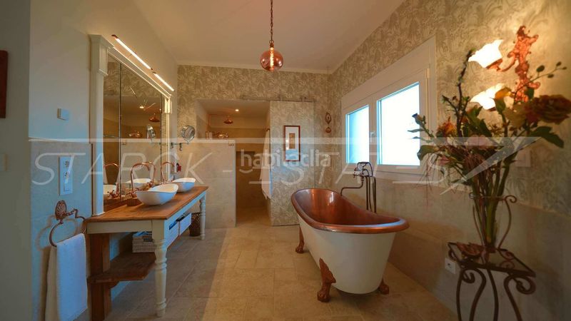 Foto bb317770-ae7d-43c6-b6e4-6678892634b2. Maison avec cheminée piscine dans Poblets (els)