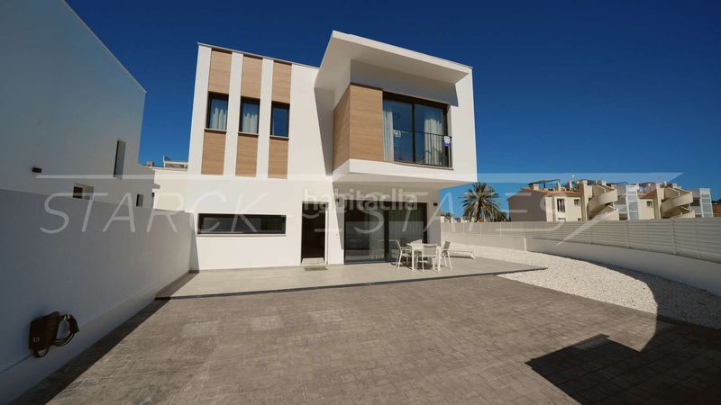 Foto b5d070ed-c439-426b-9dc3-58e90af08331. Casa en Centro Urbano Dénia