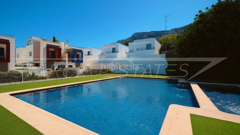 Foto bc3947f7-f5f8-44c2-ae3b-c503c231f997. Casa en Centro Urbano Dénia